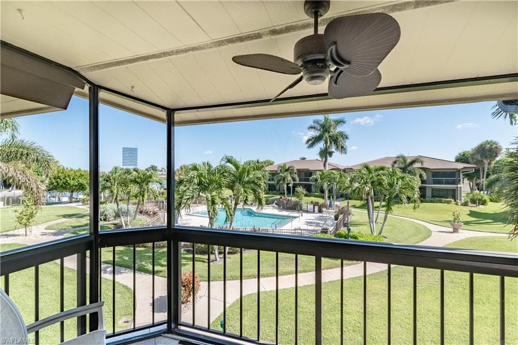 513 Seaview CT P3 MARCO ISLAND, FL 34145