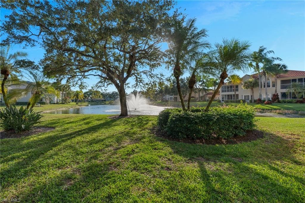 6085 Reserve CIR 901 NAPLES, FL 34119