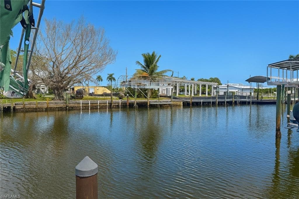 3859 Coconut DR ST. JAMES CITY, FL 33956