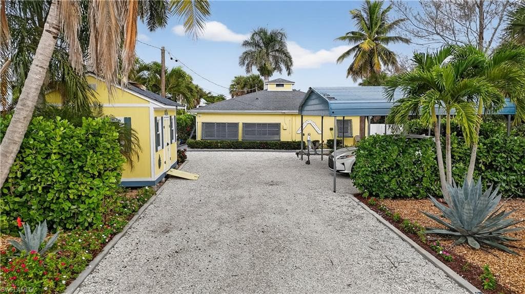27526 Big Bend RD BONITA SPRINGS, FL 34134