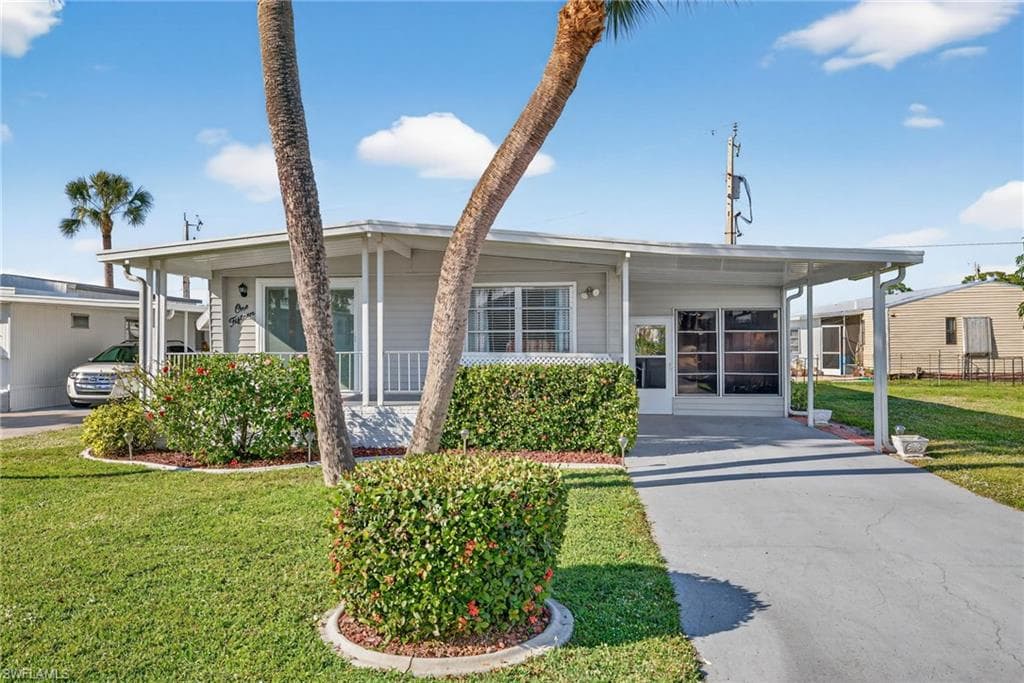 115 Overland TRL NORTH FORT MYERS, FL 33917