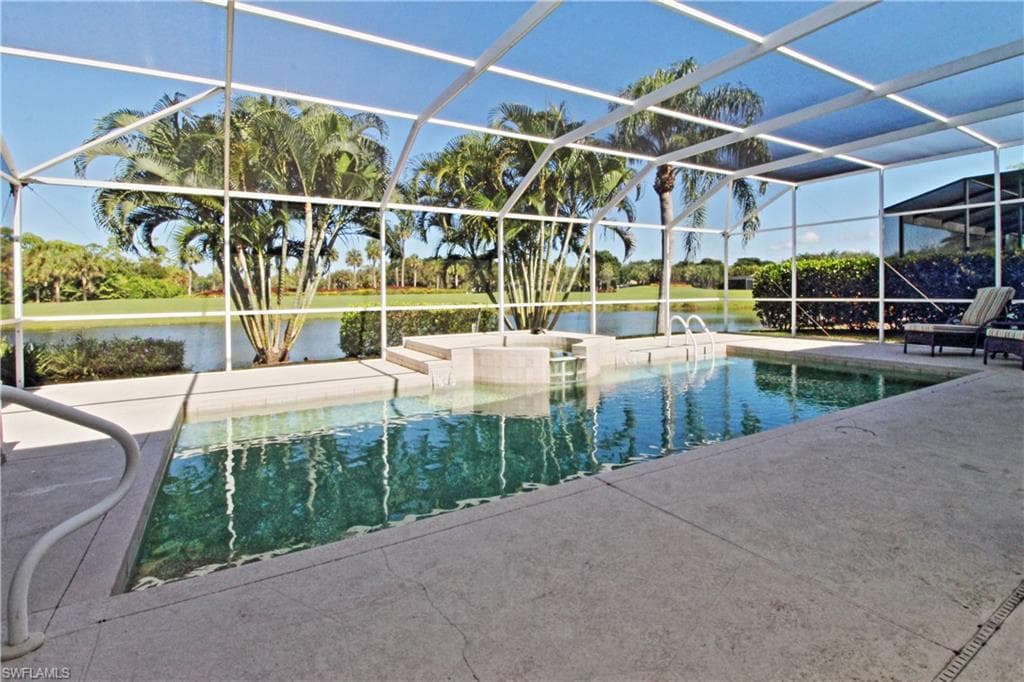 1901 Winding Oaks WAY NAPLES, FL 34109