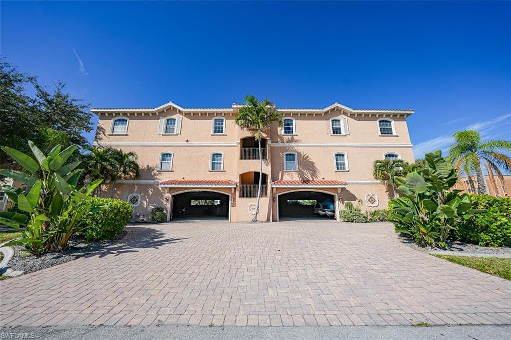 290 Lewis CIR 121 PUNTA GORDA, FL 33950