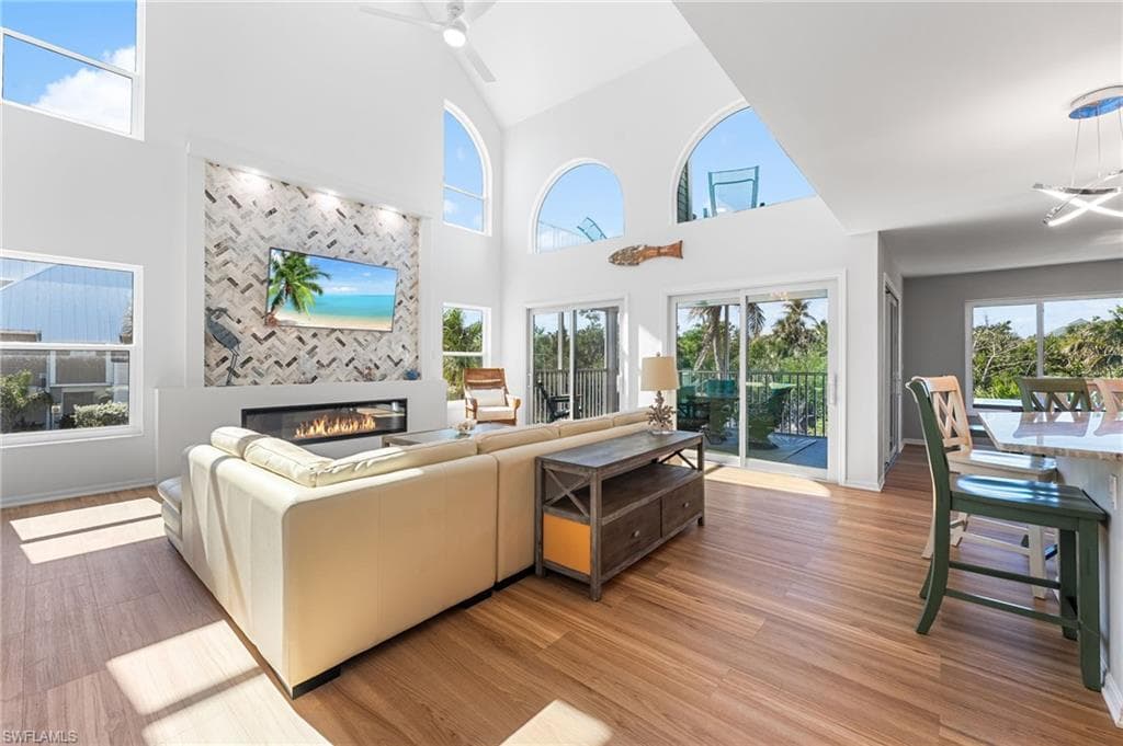 241 Violet DR SANIBEL, FL 33957