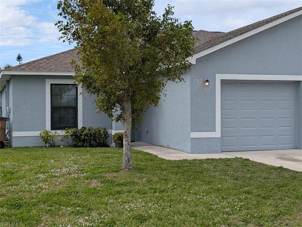 3702 SE 9th PL 3702 CAPE CORAL, FL 33904