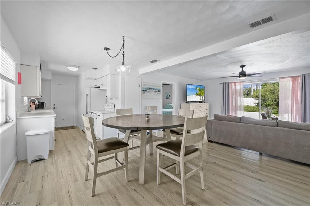 1661 Coronado RD FORT MYERS, FL 33901