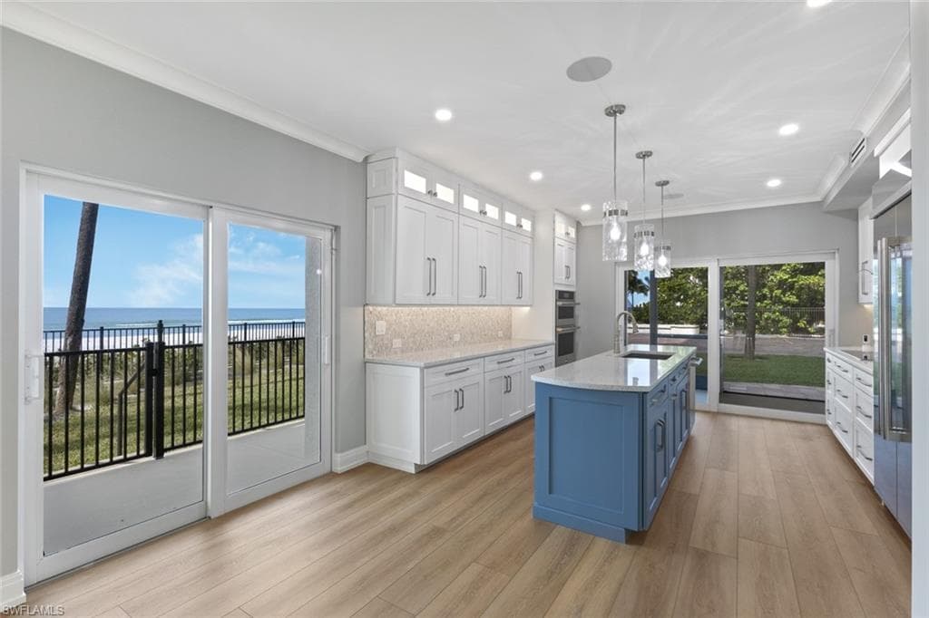 3399 Gulf Shore BLVD N 111 NAPLES, FL 34103