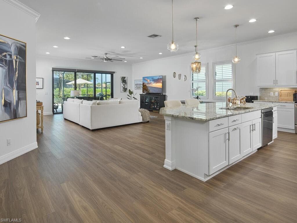 4613 Abaca CIR NAPLES, FL 34119
