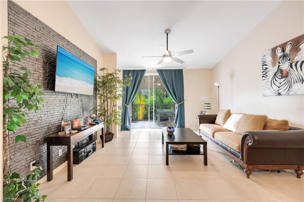 6625 Huntington Lakes CIR 203 NAPLES, FL 34119