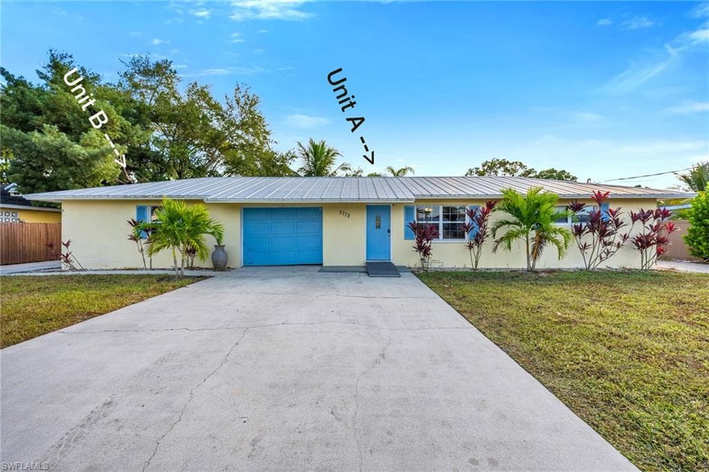 2772 Riverview DR NAPLES, FL 34112