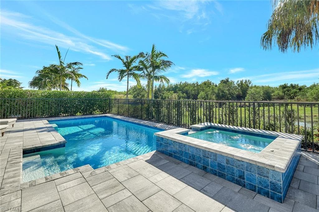 3344 Kumamoto LN NAPLES, FL 34114