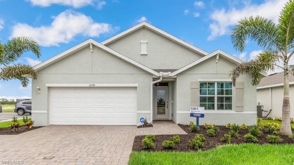 16544 BLUE CORAL LN NORTH FORT MYERS, FL 33903