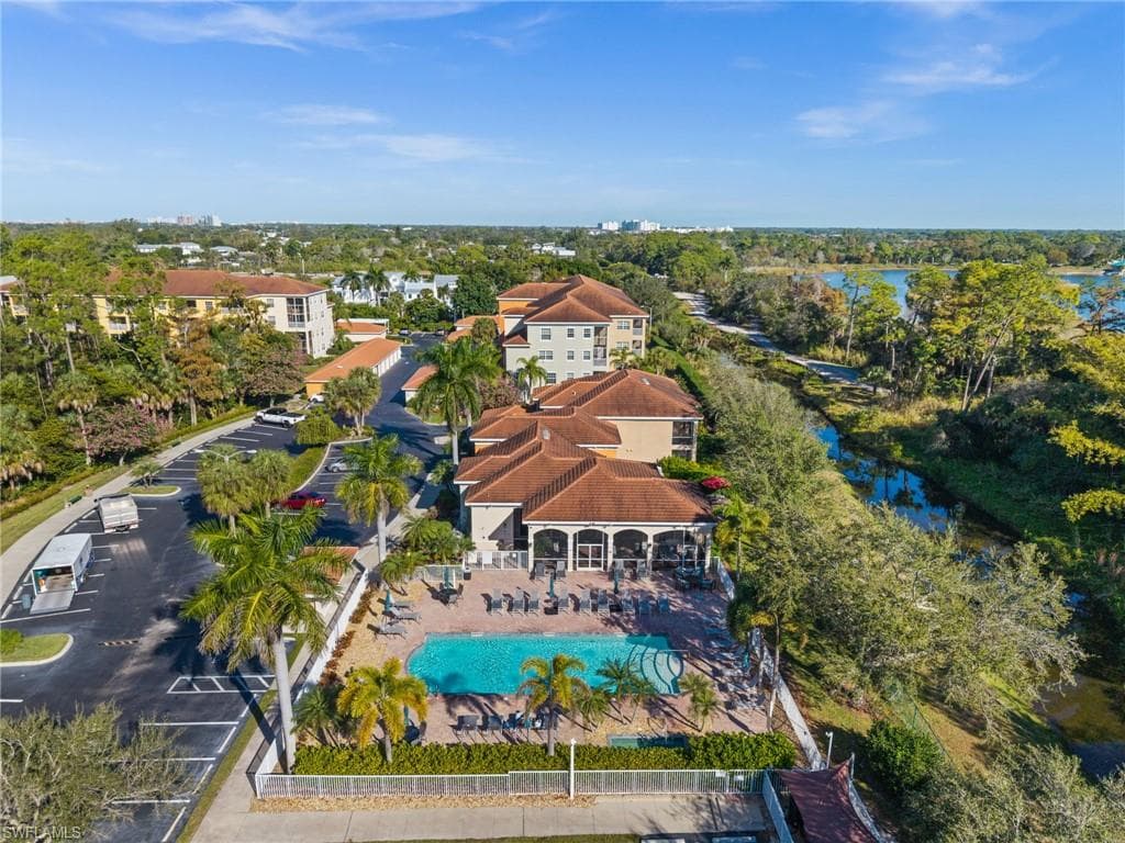4520 Botanical Place CIR 103 NAPLES, FL 34112