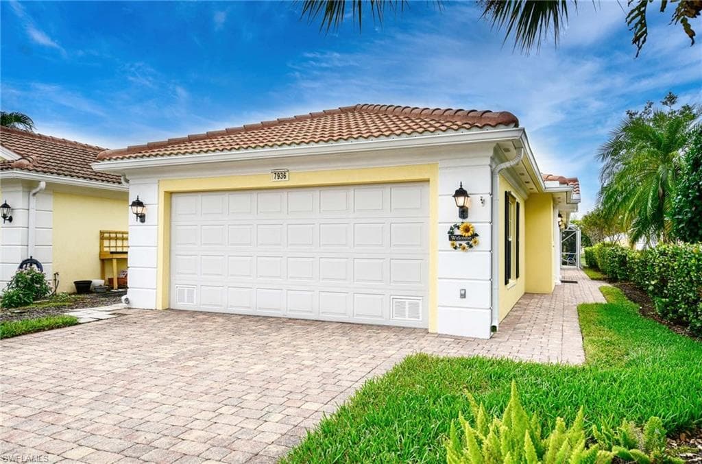 7936 Umberto CT NAPLES, FL 34114