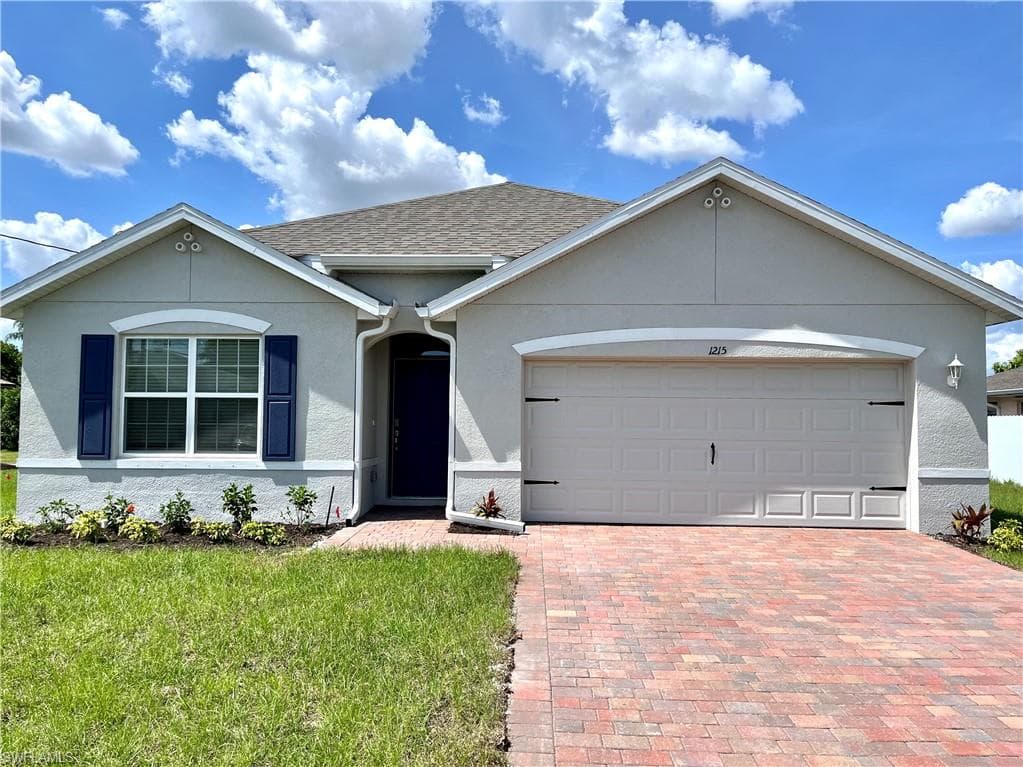 1215 20th ST CAPE CORAL, FL 33990