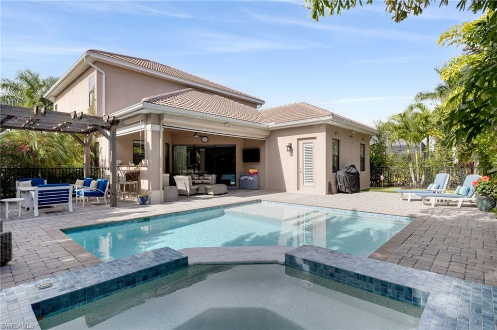 1626 Serrano CIR NAPLES, FL 34105