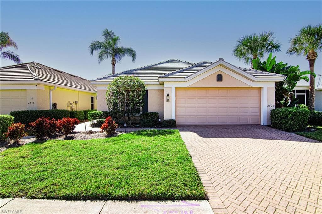 2520 Belleville CT CAPE CORAL, FL 33991
