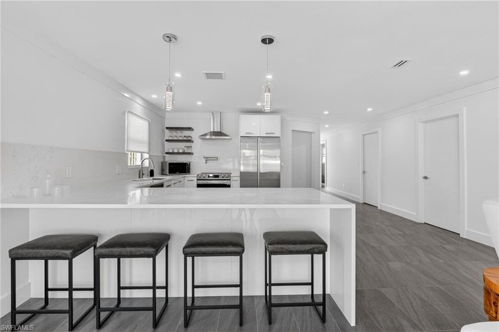 565 110th AVE N NAPLES, FL 34108