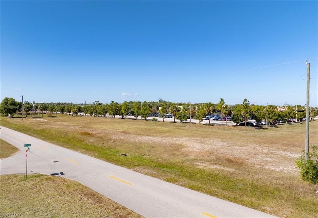 603 NE Pine Island LN CAPE CORAL, FL 33909