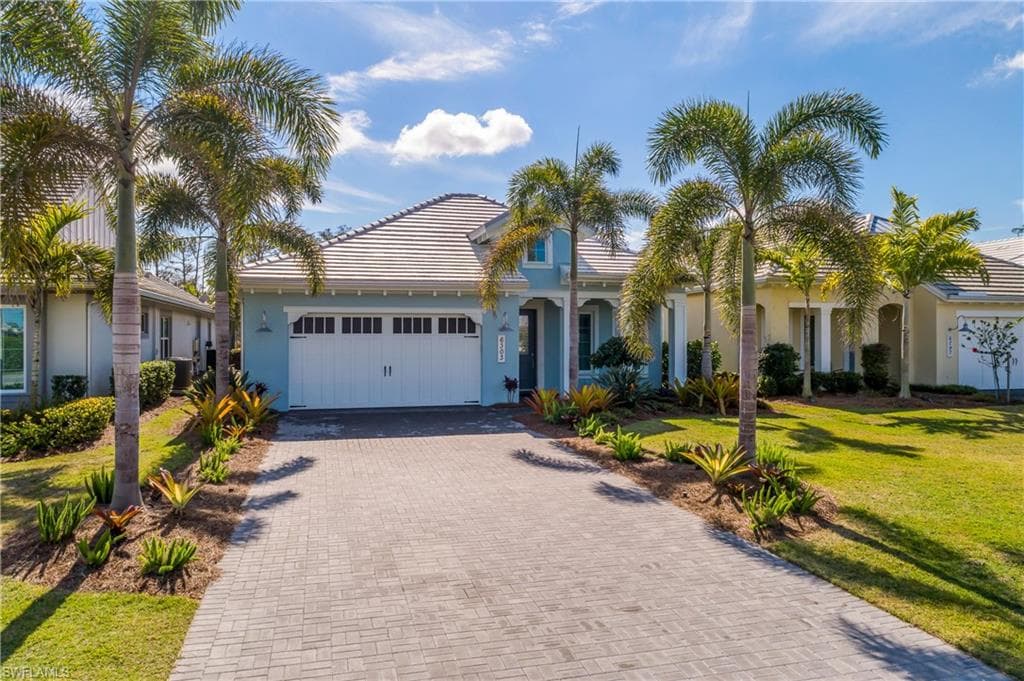 6303 Antigua WAY NAPLES, FL 34113