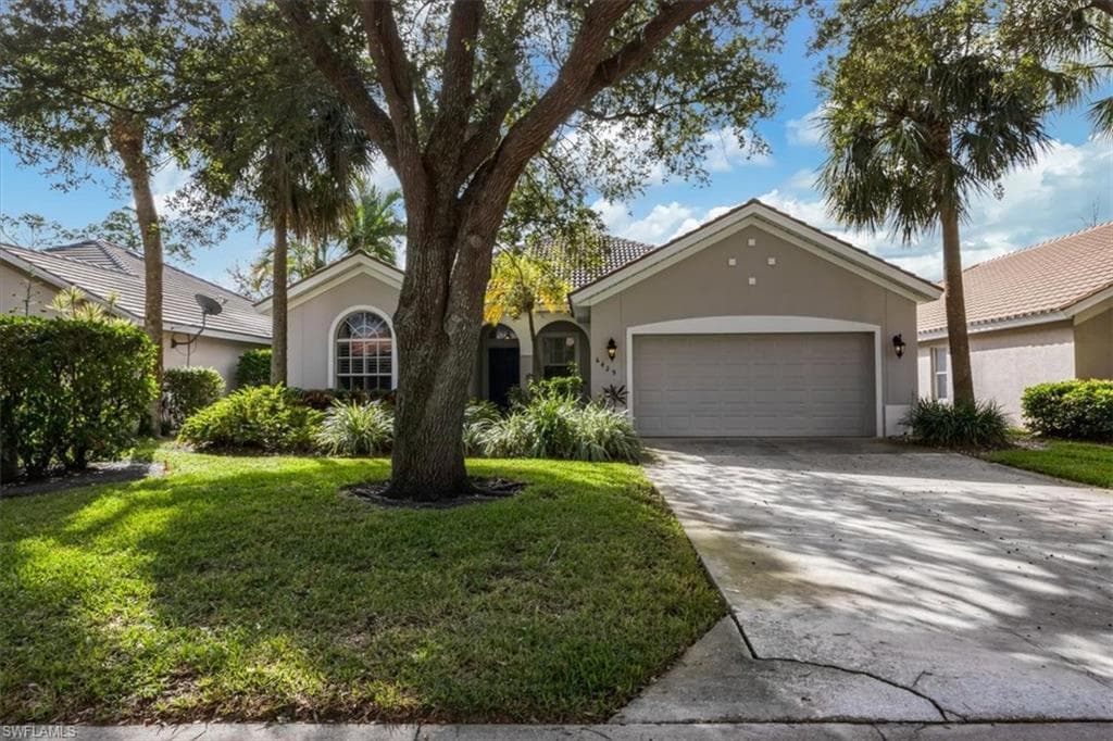 6429 Autumn Woods BLVD NAPLES, FL 34109