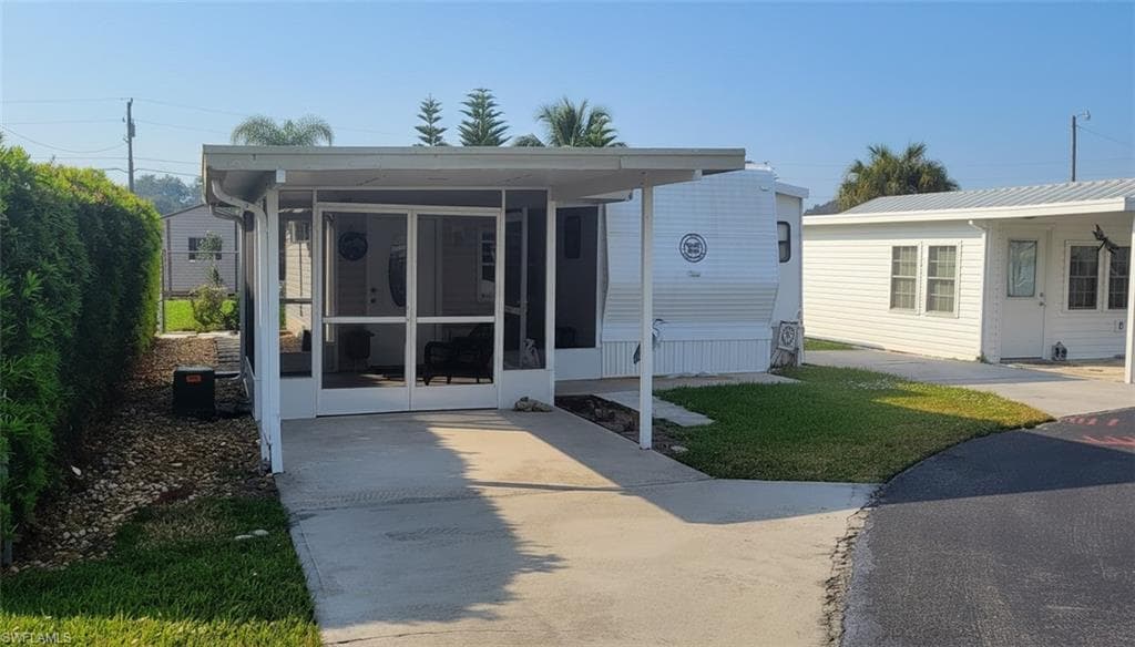 1339 Old Lakeport RD 30B MOORE HAVEN, FL 33471