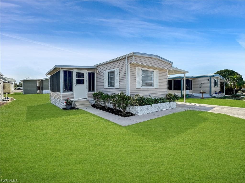 320 Domingo DR FORT MYERS, FL 33905