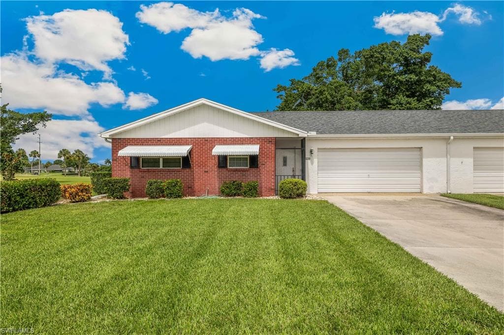 6992 Edgewater CIR FORT MYERS, FL 33919