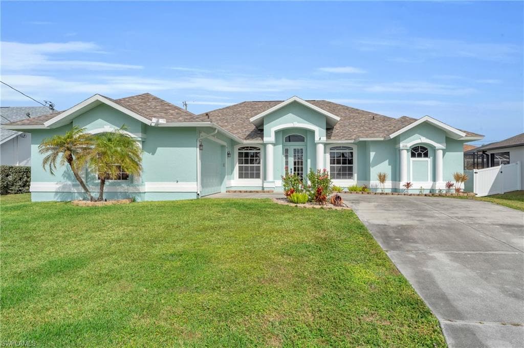 2705 SW 32nd LN CAPE CORAL, FL 33914