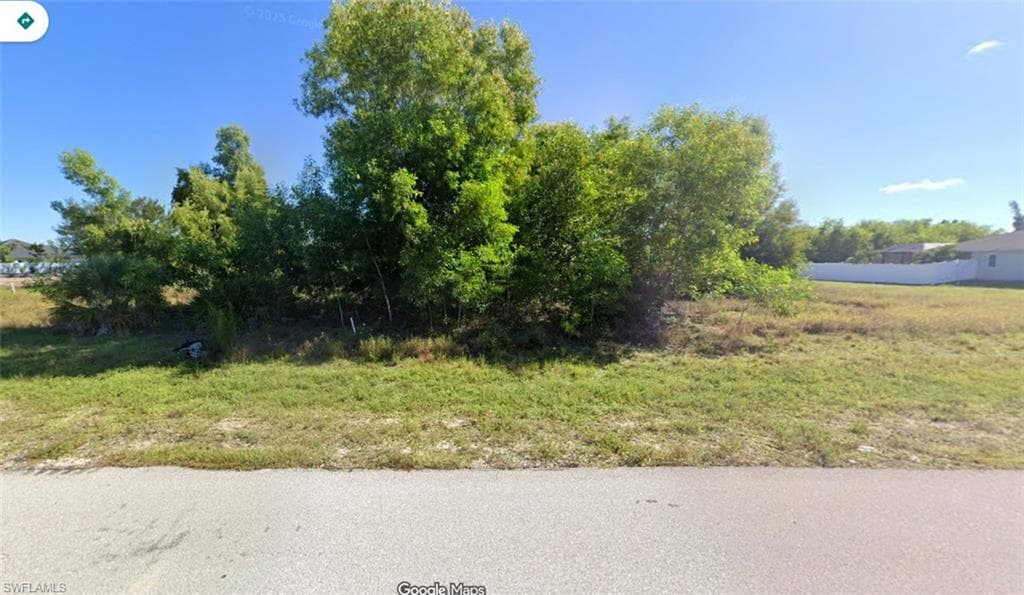 203 SW 9th PL CAPE CORAL, FL 33991