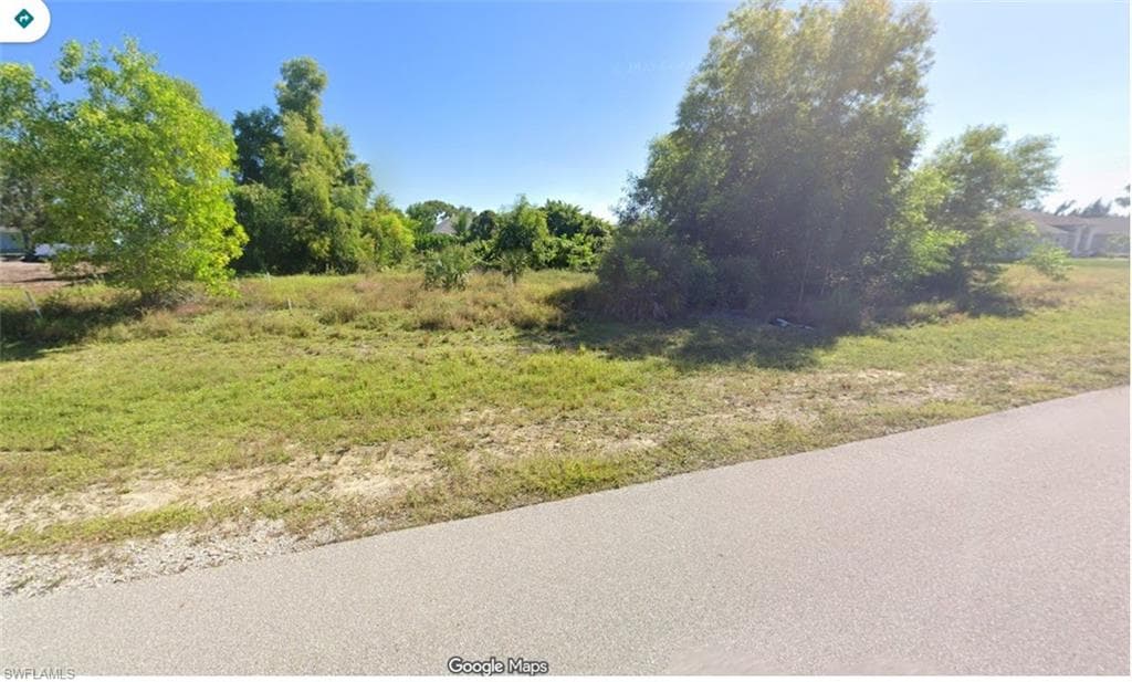 137 SW 9th PL CAPE CORAL, FL 33991