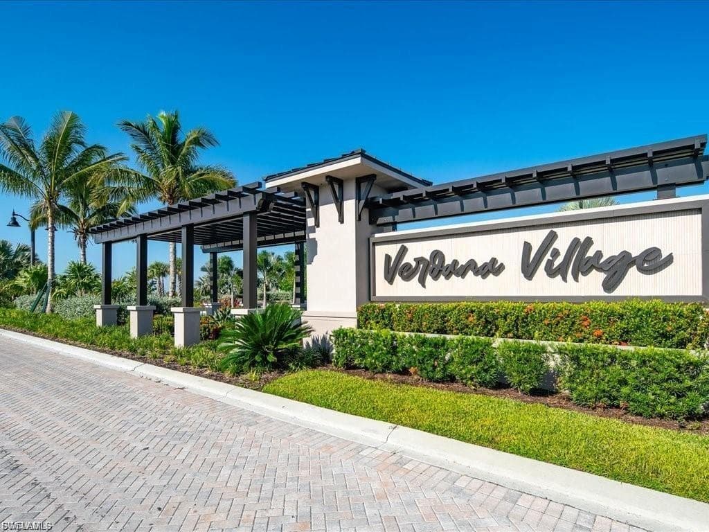 20285 Napa LOOP ESTERO, FL 33928