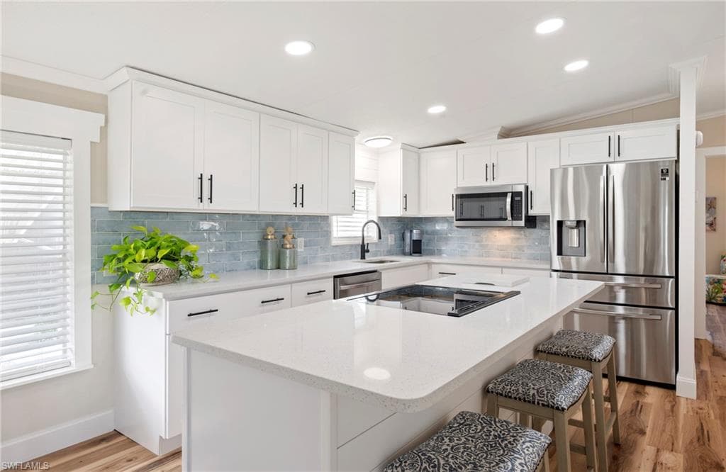112 Poinsettia DR FORT MYERS, FL 33905