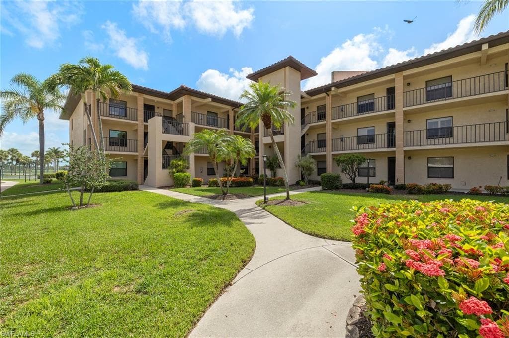 12170 Kelly Sands WAY 721 FORT MYERS, FL 33908