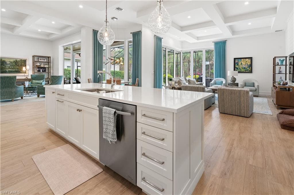 1039 Spanish Moss TRL NAPLES, FL 34108
