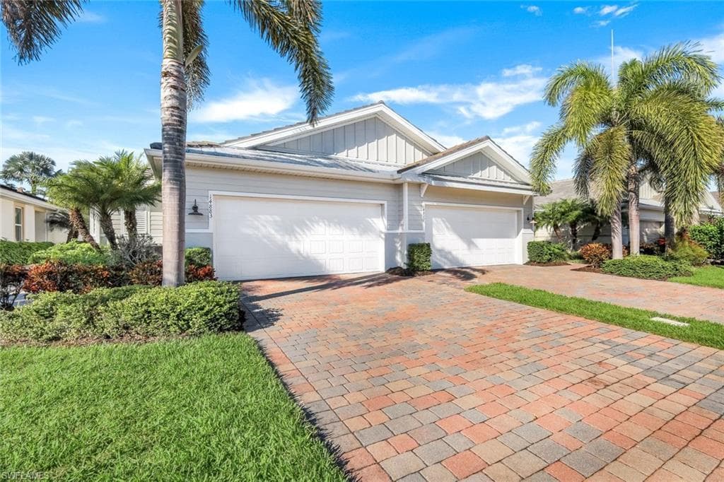 14883 Edgewater CIR NAPLES, FL 34114