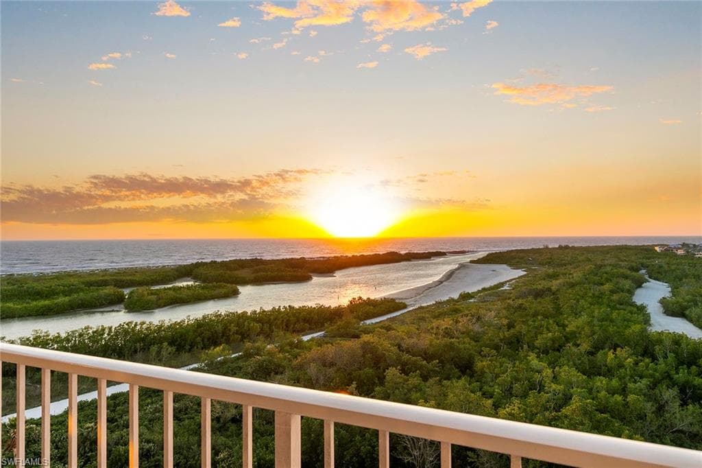 440 Seaview CT 1208 MARCO ISLAND, FL 34145