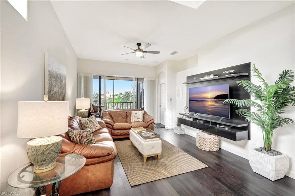 22300 Piazza Doria LN 301 ESTERO, FL 33928