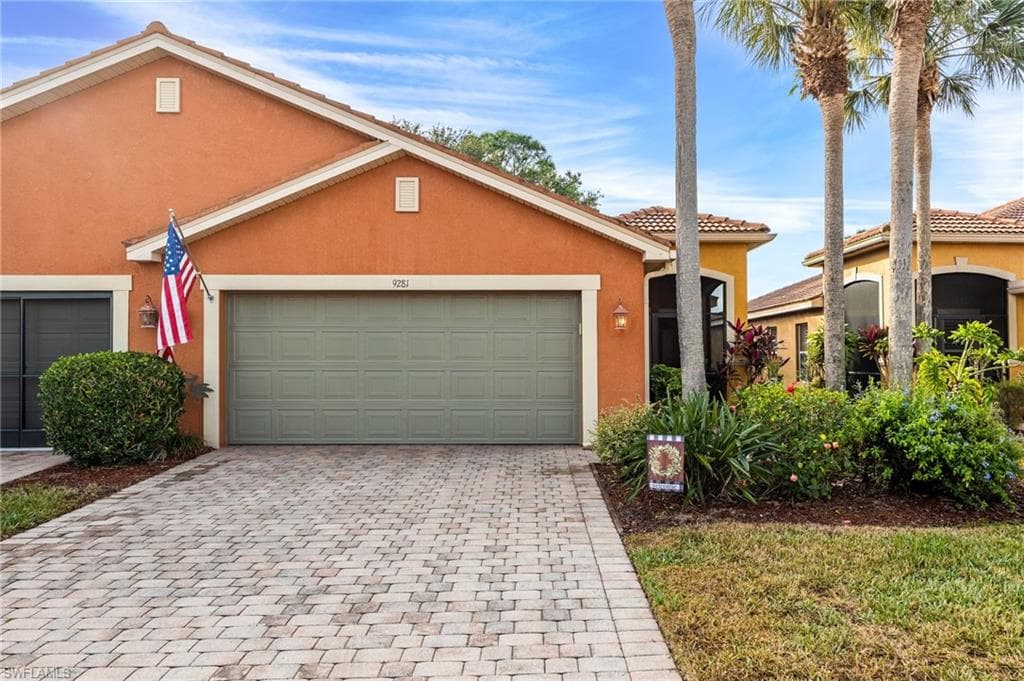 9281 Aegean CIR LEHIGH ACRES, FL 33936