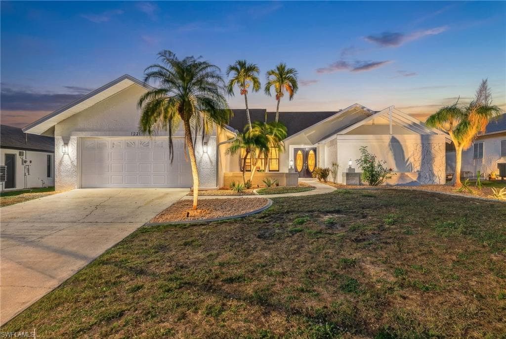 1221 SW 51st TER CAPE CORAL, FL 33914