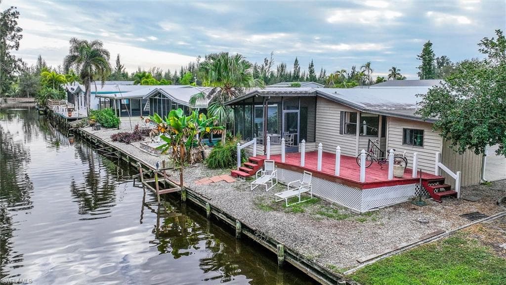 7076 Drum DR ST. JAMES CITY, FL 33956