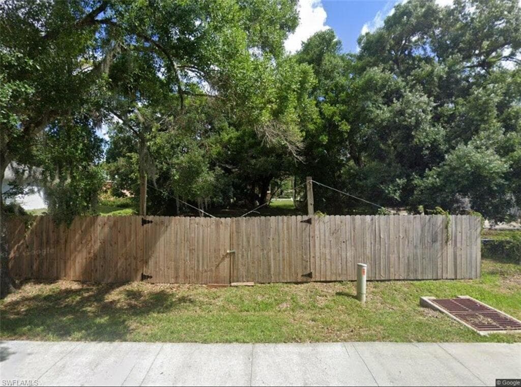 530 San Bernardino ST NORTH FORT MYERS, FL 33903