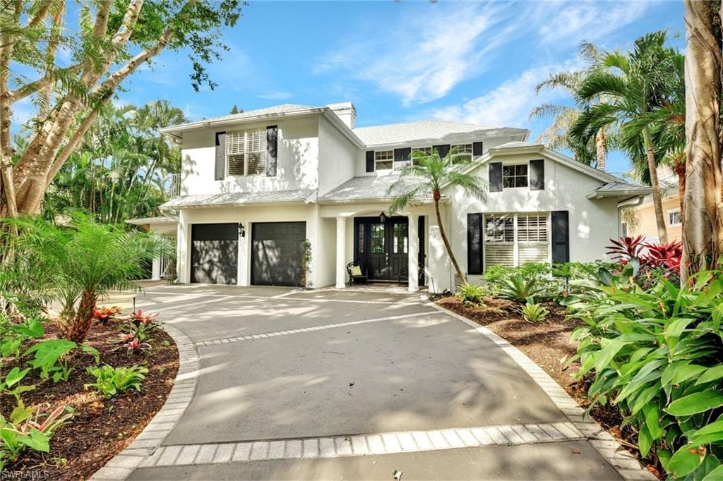 255 2nd AVE N NAPLES, FL 34102