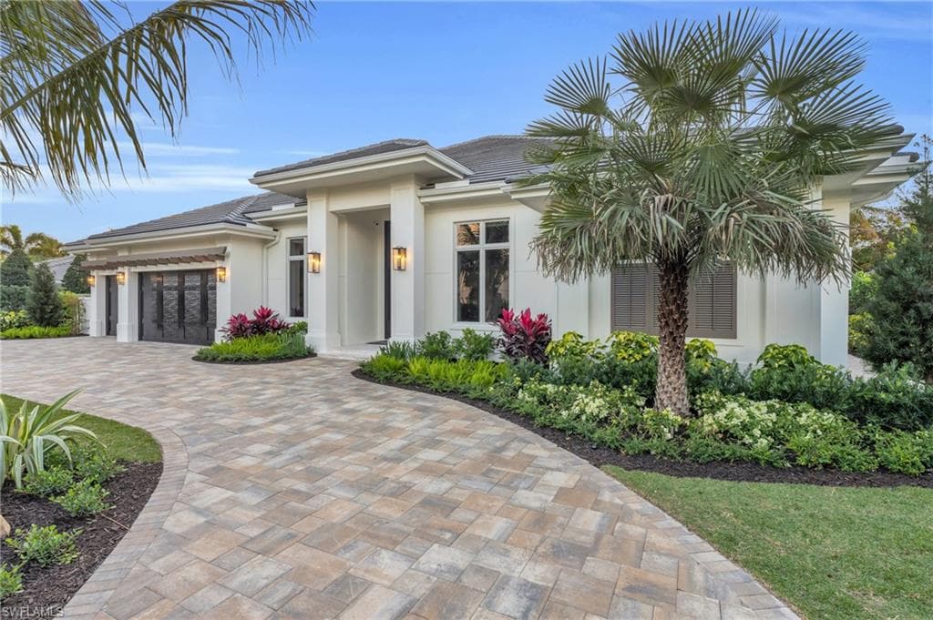 3353 Binnacle DR NAPLES, FL 34103