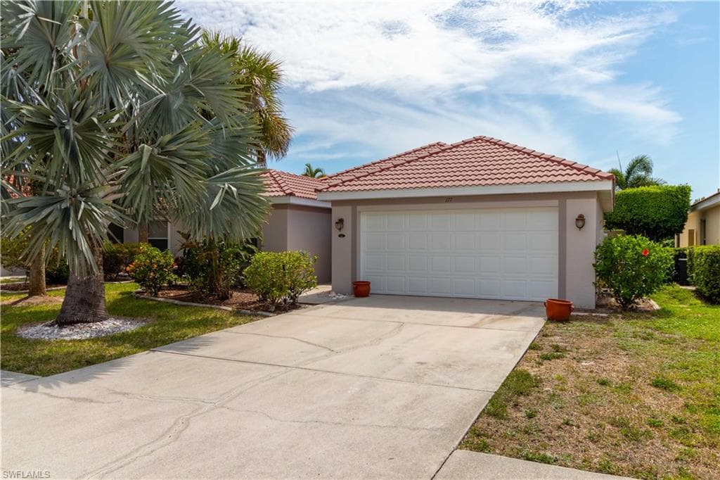 177 Sabal Lake DR NAPLES, FL 34104
