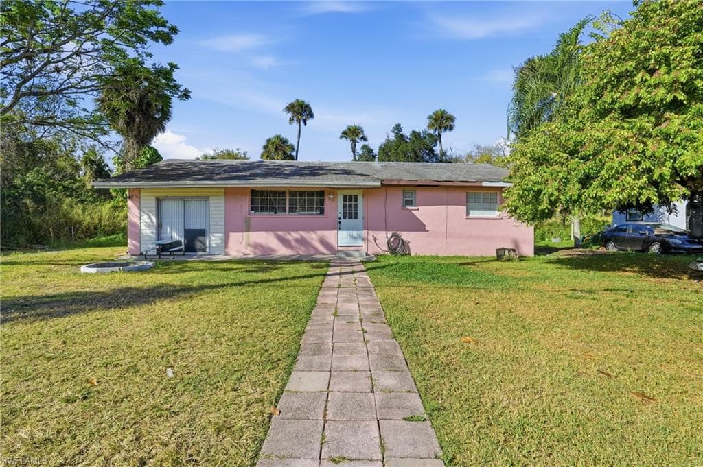 829 N Bridge ST LABELLE, FL 33935