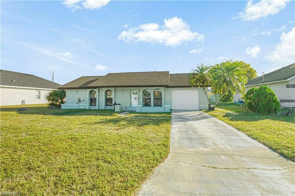 2935 SW 1st PL CAPE CORAL, FL 33914