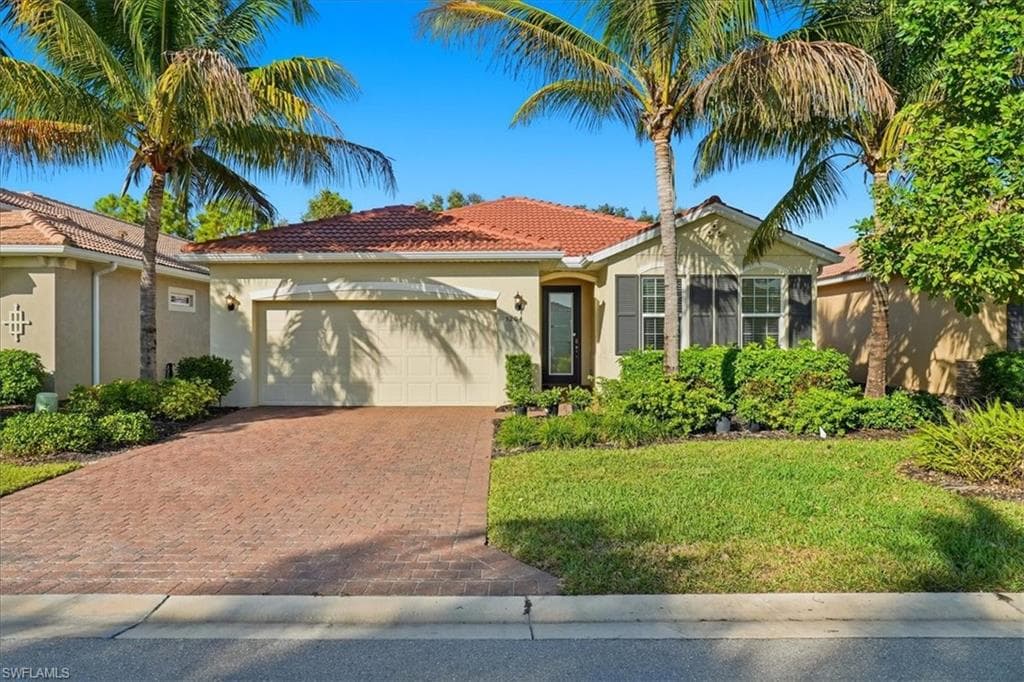 3204 Royal Gardens AVE FORT MYERS, FL 33916