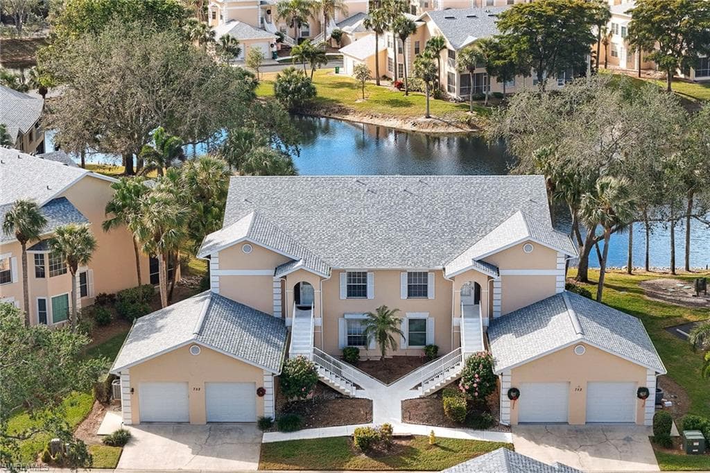 752 Wiggins Lake DR 202 NAPLES, FL 34110