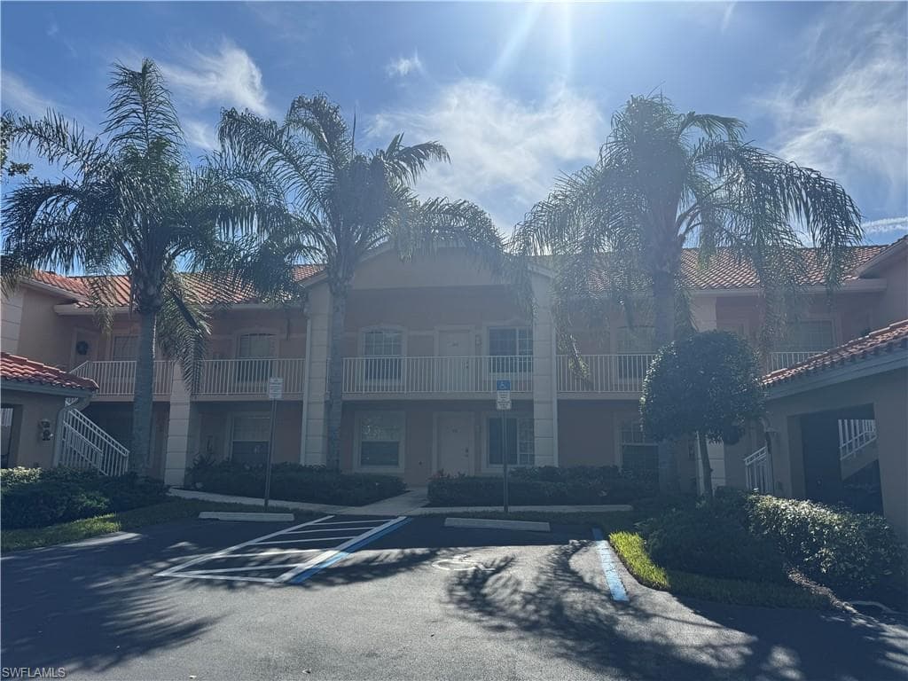 26660 Rosewood Pointe DR 203 BONITA SPRINGS, FL 34135